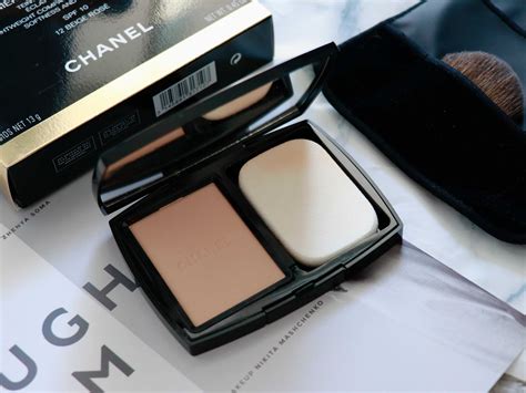 chanel vitalumière compact douceur|has chanel vitalumiere been discontinued.